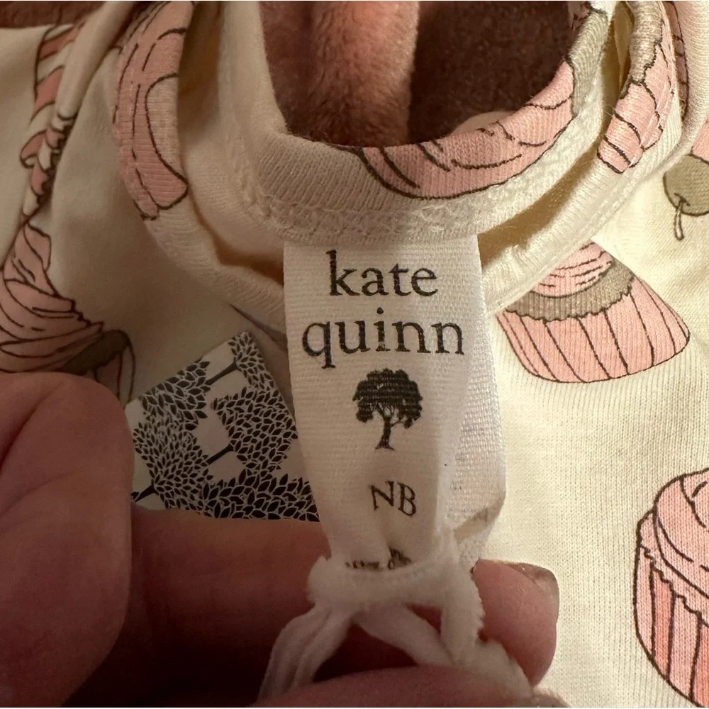 NWT Kate Quinn Newborn Cupcake Onesie - Picture 3 of 4